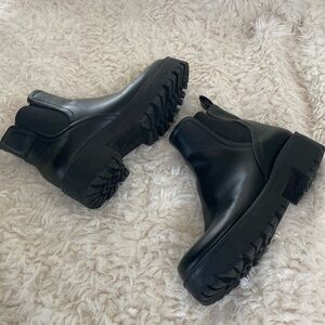 Steve Madden Mission boots